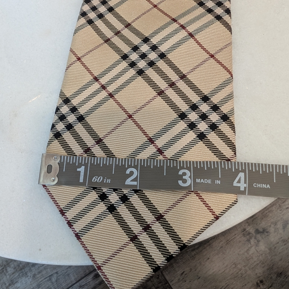 Burberry London Classic Plaid Mens Tie - Picture 7 of 10